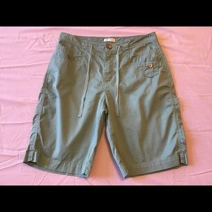Women lees Bermuda shorts size 12